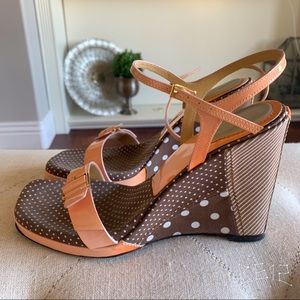 Pink patent leather platform wedge